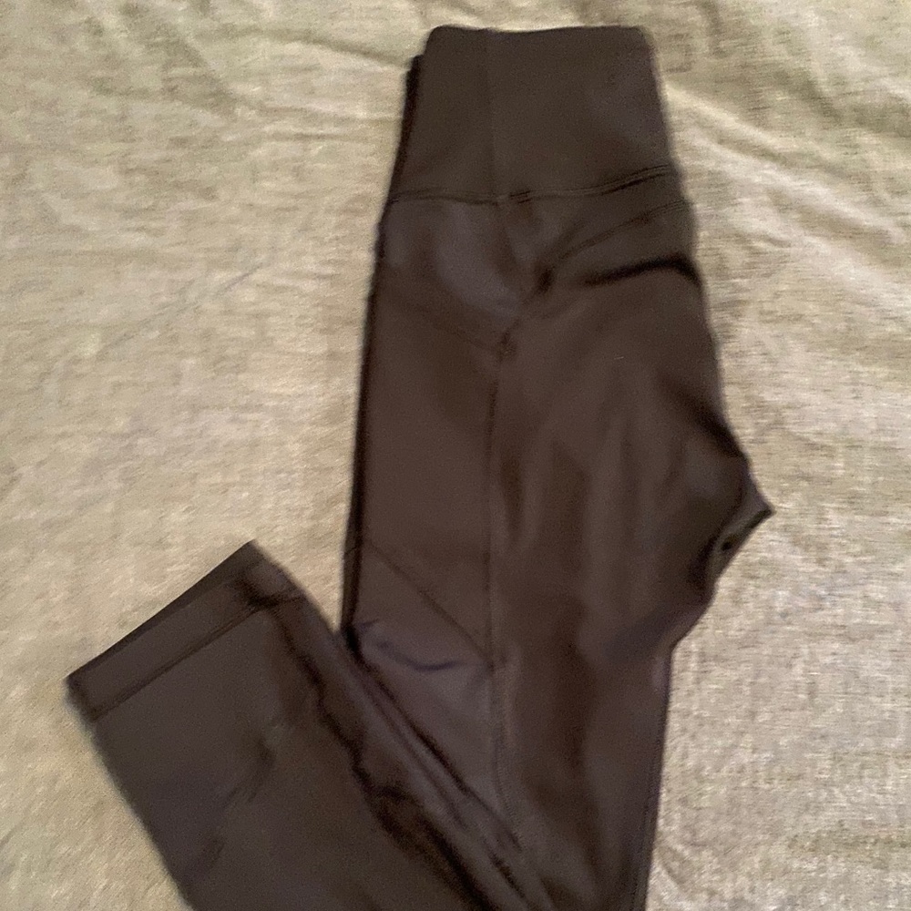 Lululemon all the right places crop